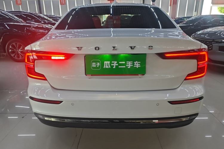Volvo S60 2023 — 5