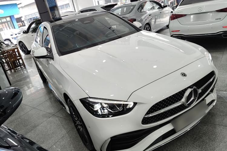 Mercedes-Benz C 260 L 2023 — 3