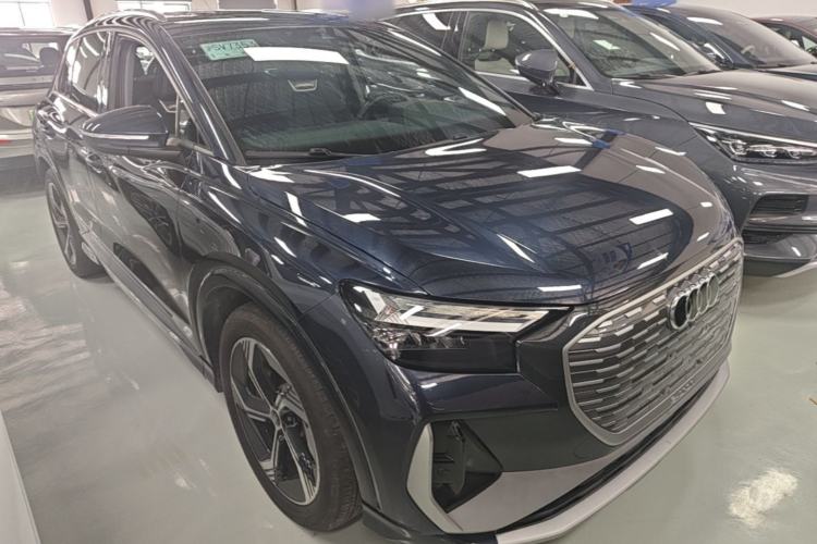Audi Q4 e-tron 2024 — 3