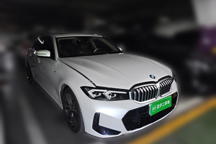 BMW 320Li 2023 — 3