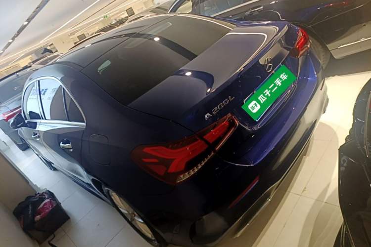 Mercedes-Benz A 200 L 2021 — фото 4