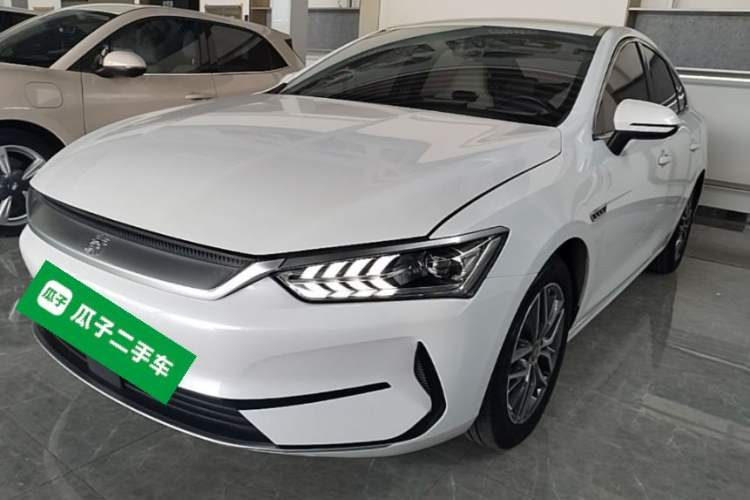BYD Qin PLUS 2023 — фото 1