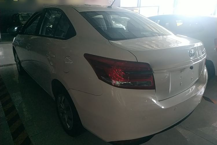 Toyota Yaris 2020 — 4