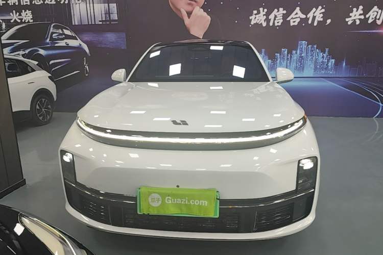 Li Auto L7 2023 — 2