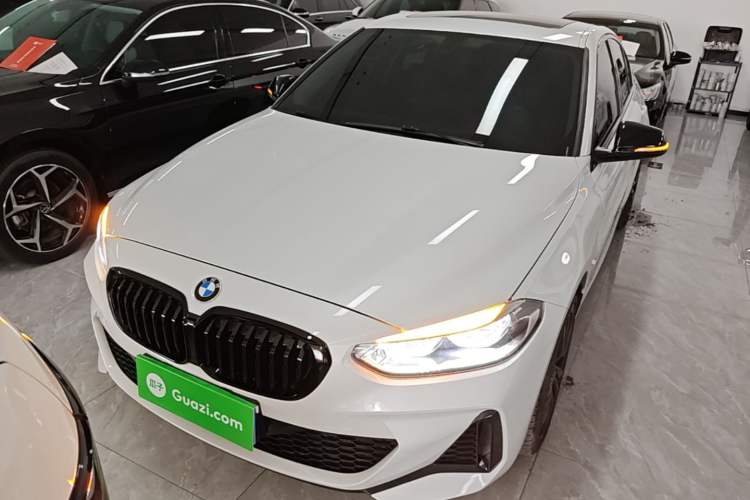 BMW 125i 2023 — фото 2