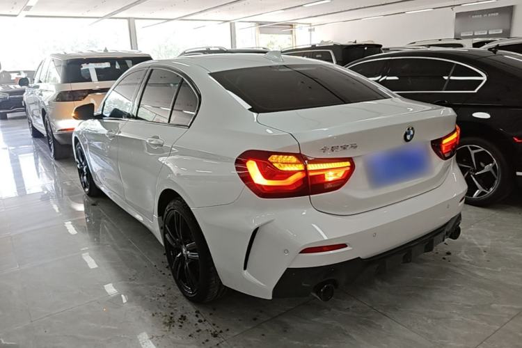 BMW 125i 2023 — фото 4