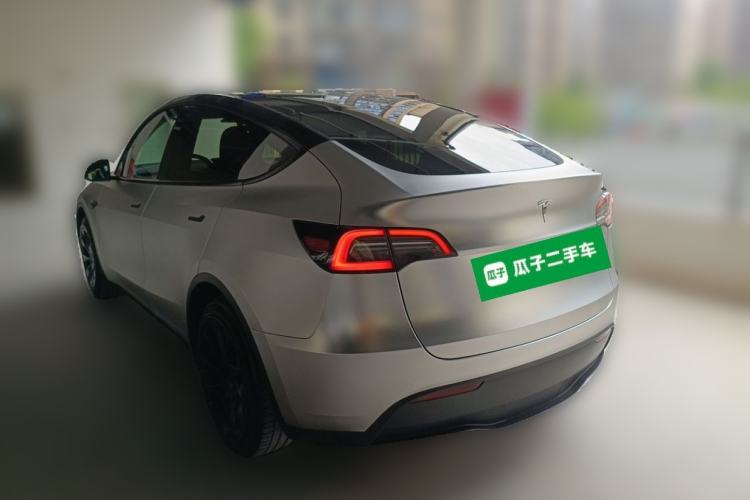Tesla Model Y 2022 — 4