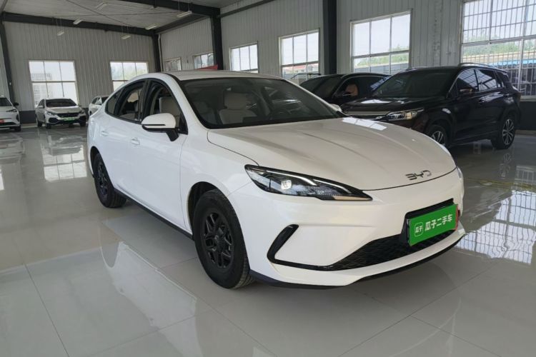 BYD Seal 05 DM-i 2025 — фото 3