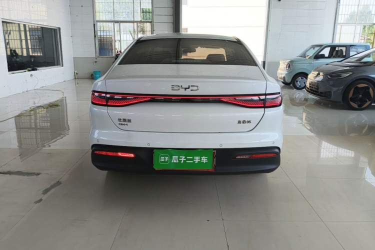 BYD Seal 05 DM-i 2025 — фото 5