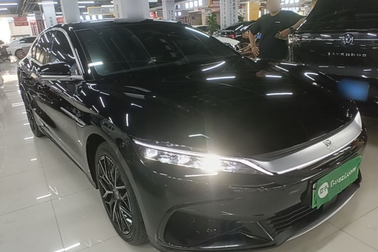 BYD Han 2025 — 3