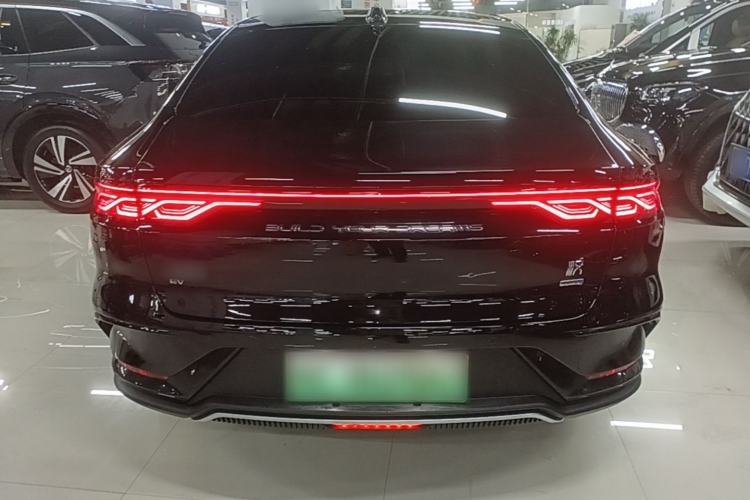 BYD Han 2025 — 5