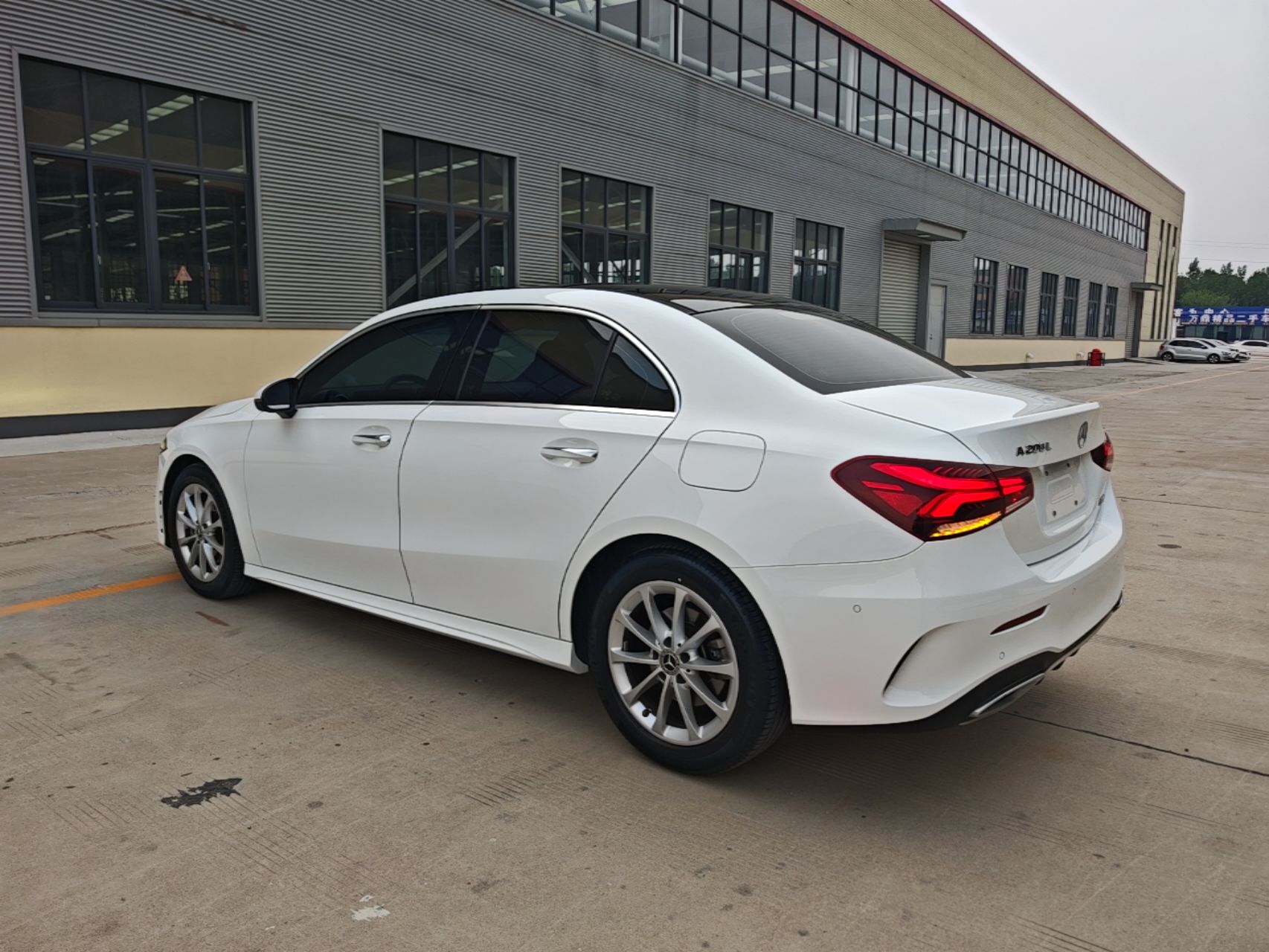Mercedes-Benz A 200 L 2020 — фото 4