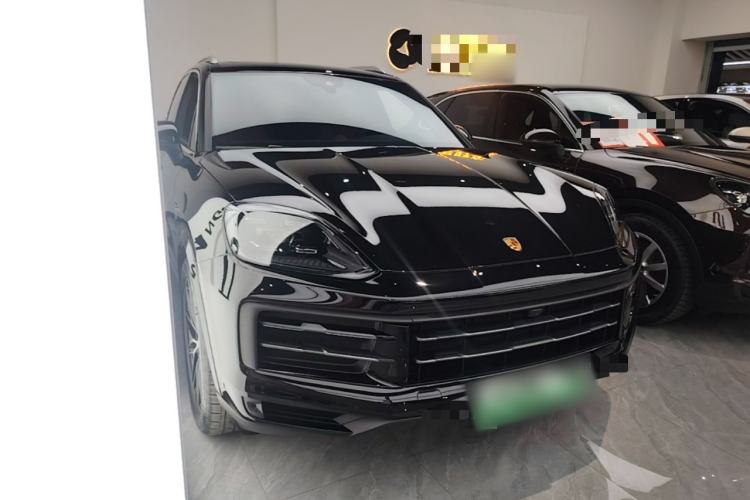 Porsche Cayenne 2025 — 3