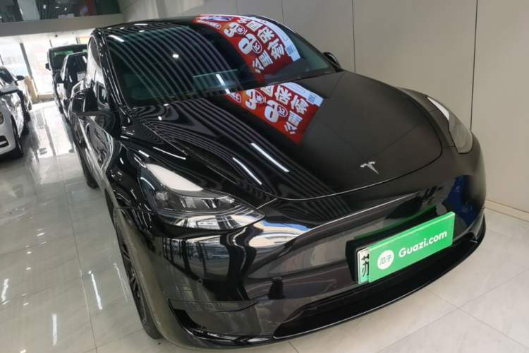 Tesla Model Y 2022 — 3
