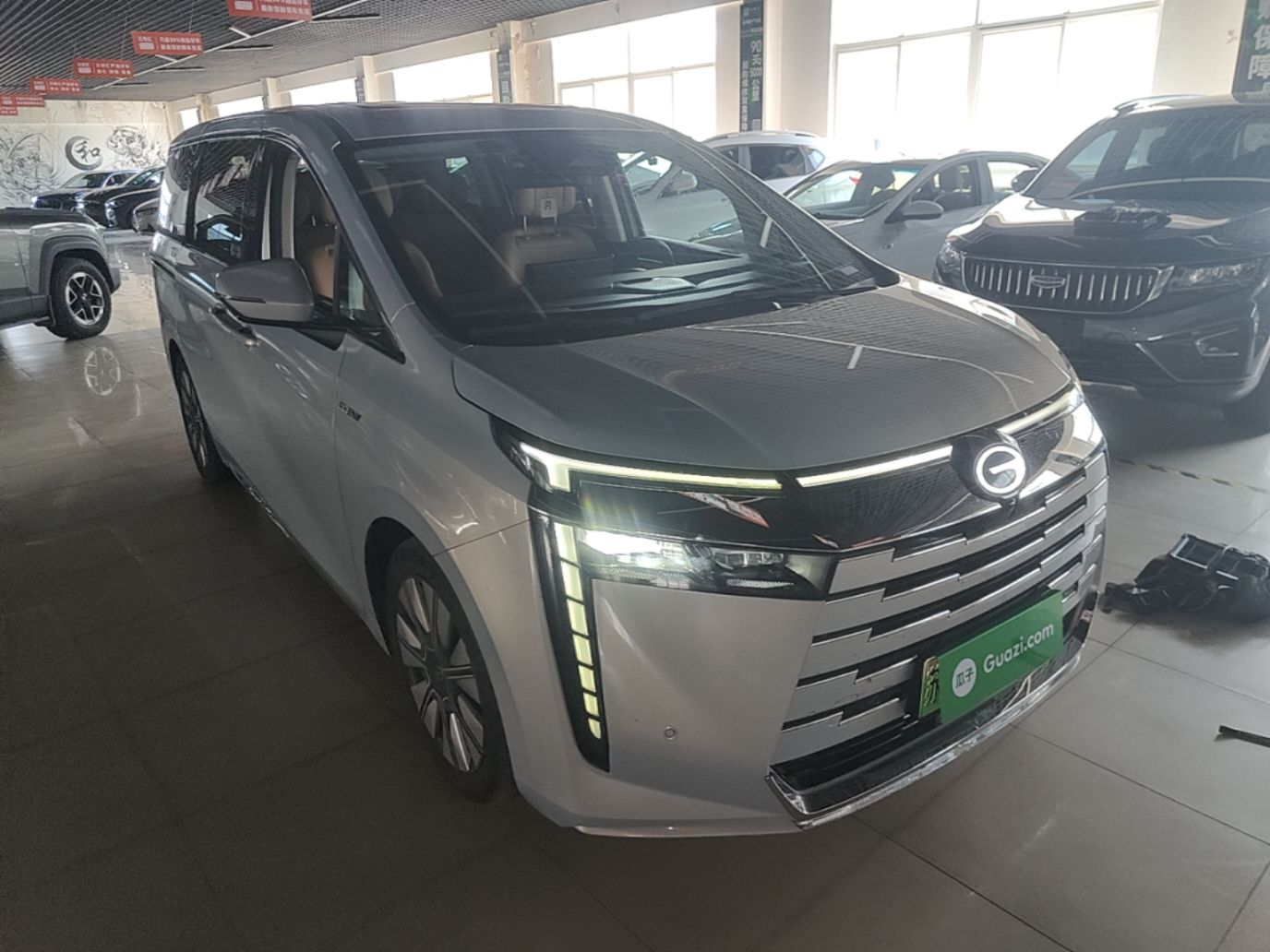 GAC Trumpchi trumpchi e8 new energy 2024 — фото 3