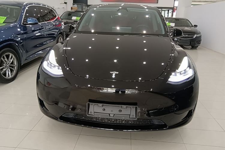 Tesla Model Y 2022 — 2