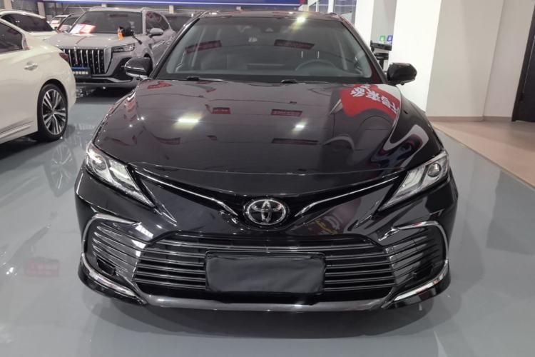 Toyota Camry 2021 — фото 2