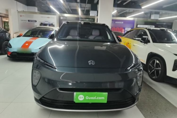 NIO ES8 2023 — 2