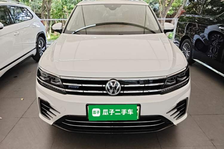 Volkswagen Tiguan L 2020 — фото 2