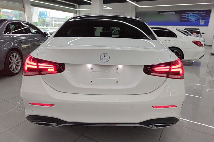Mercedes-Benz A 200 L 2021 — фото 5