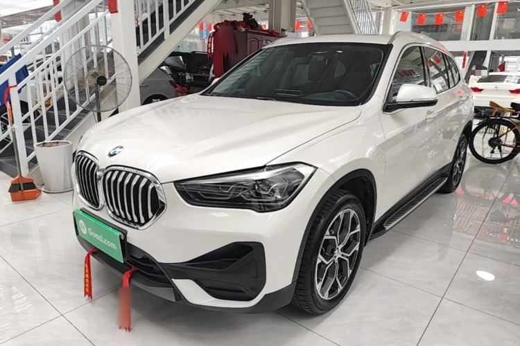 BMW X1 2022 — фото 1