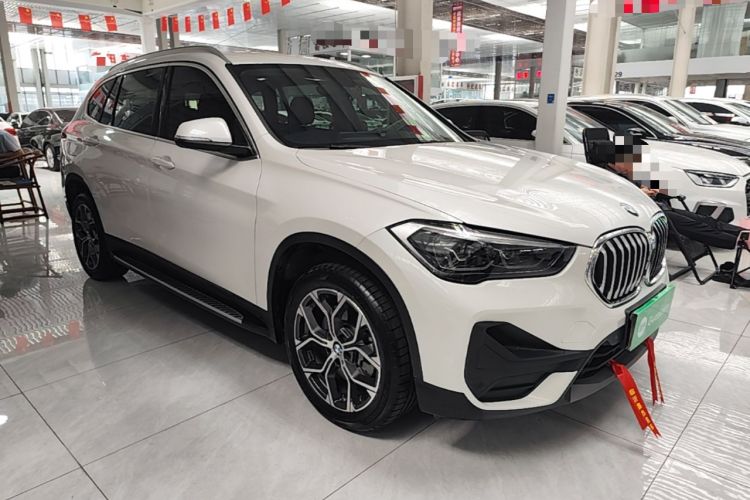 BMW X1 2022 — фото 3