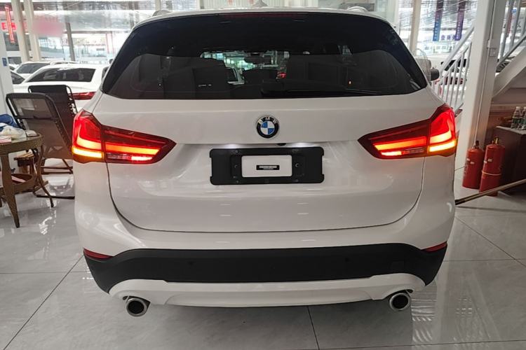 BMW X1 2022 — фото 5