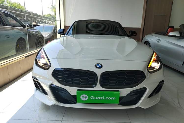 BMW Z4 2023 — 2