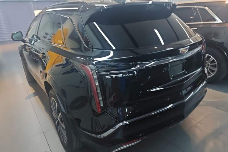 Cadillac xt5 2025 — фото 4