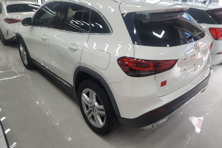 Mercedes-Benz benz gla 2023 — фото 4