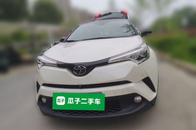 Toyota C-HR 2020 — фото 2