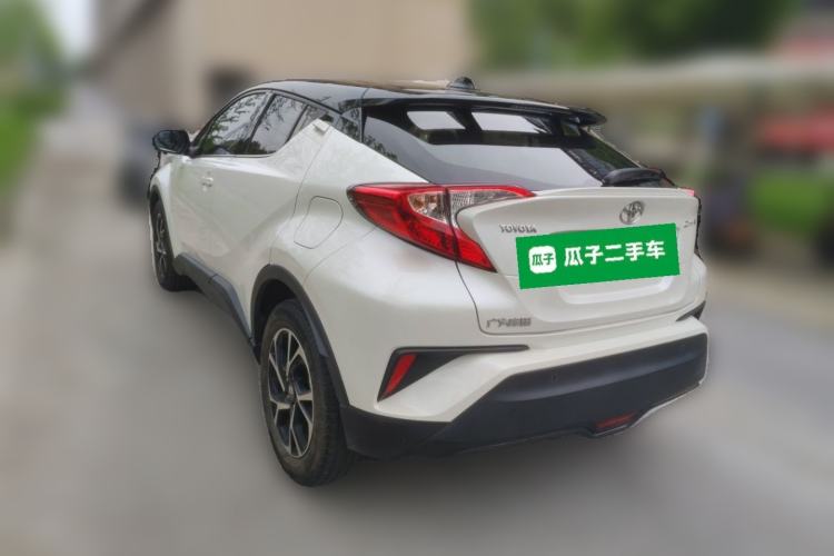 Toyota C-HR 2020 — фото 4