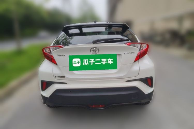 Toyota C-HR 2020 — фото 5