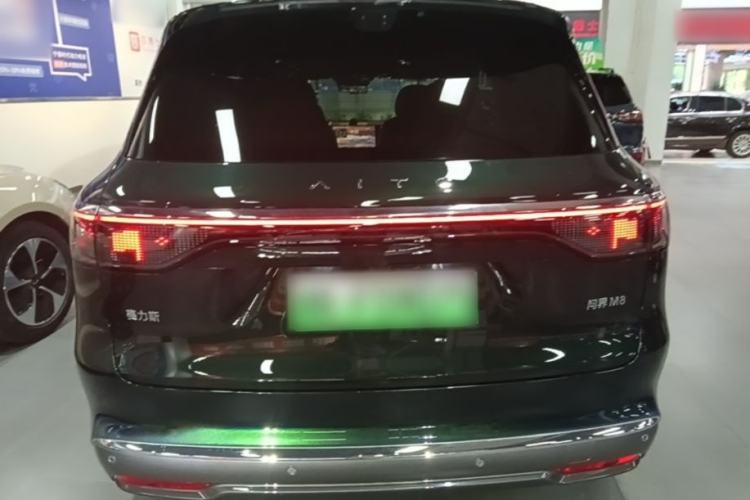 AITO AITO M8 2025 — 5