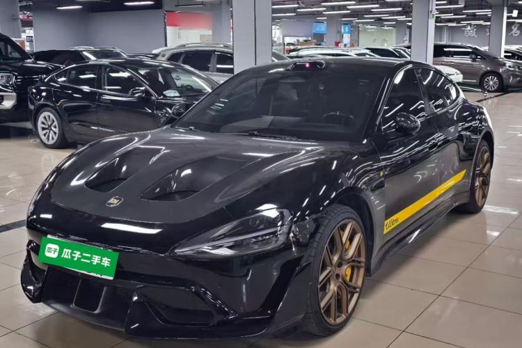 Xiaomi SU7 2025 — фото 1