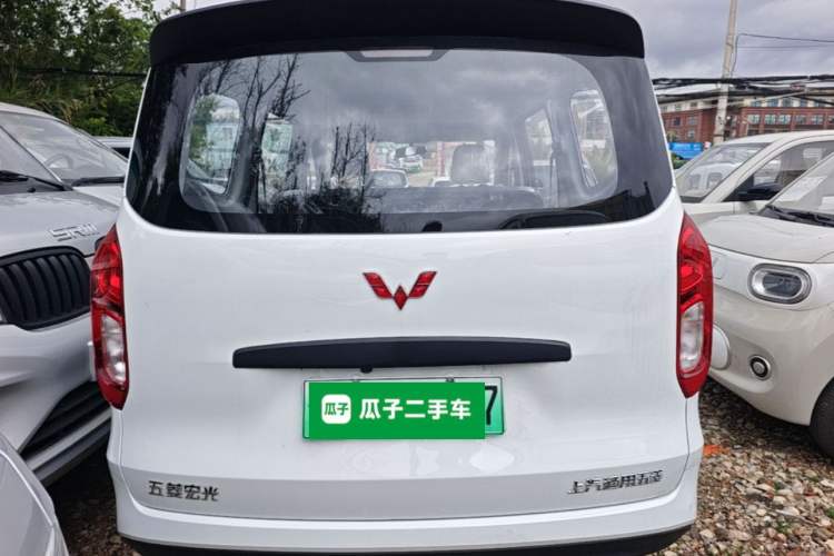 Wuling Hongguang 2025 — 5
