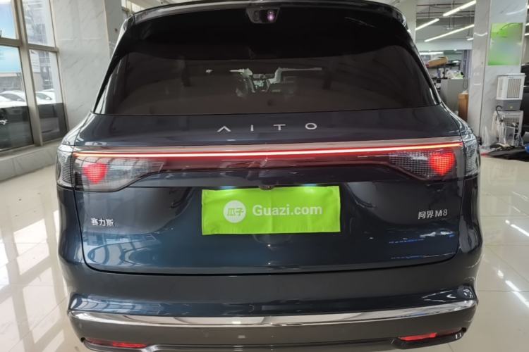AITO M8 2025 — 5
