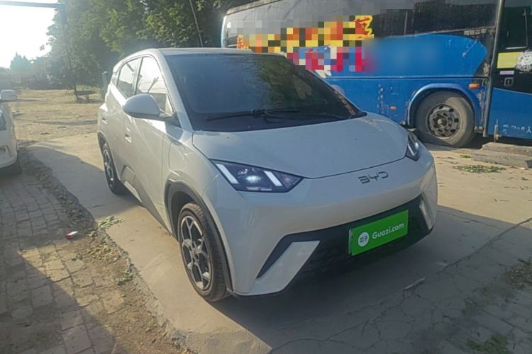 BYD Dolphin Mini 2025 — 3