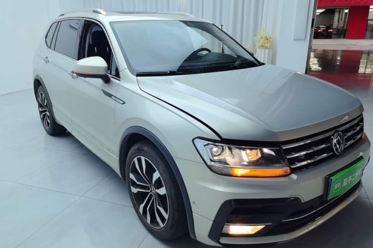 Volkswagen Tiguan L 2021 — фото 3