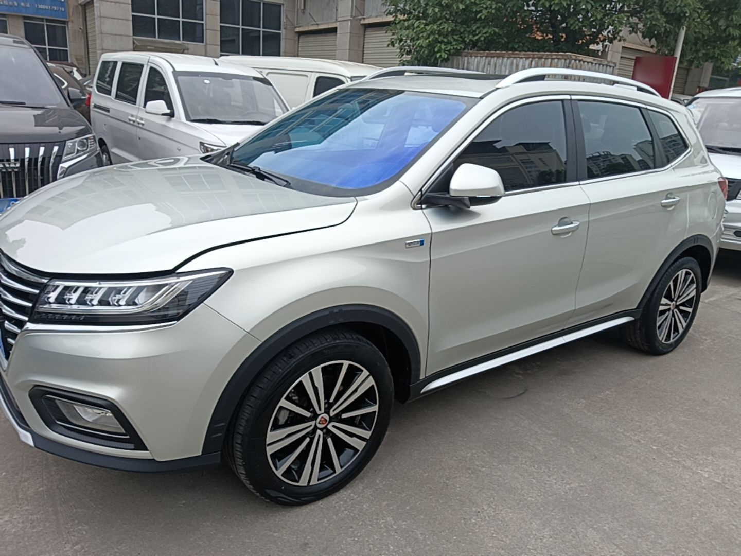 Roewe rx5 2020 — фото 1