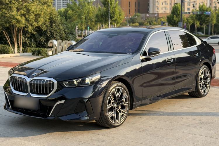 BMW 530Li 2024 — фото 1