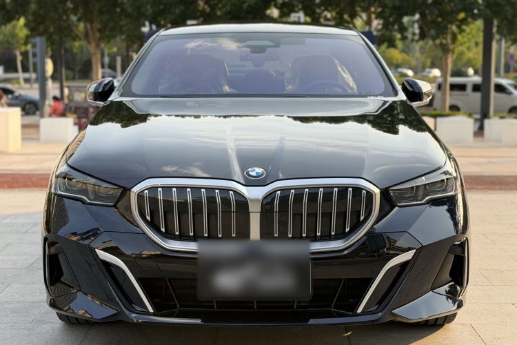 BMW 530Li 2024 — фото 3