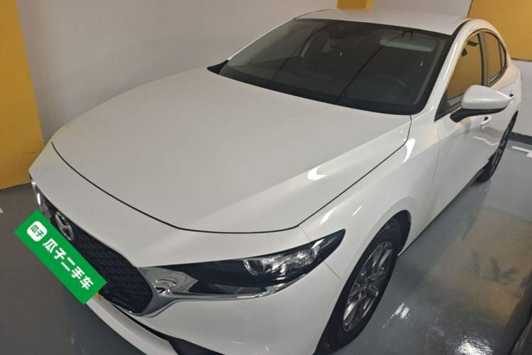 Mazda Mazda 3 2020 — фото 1