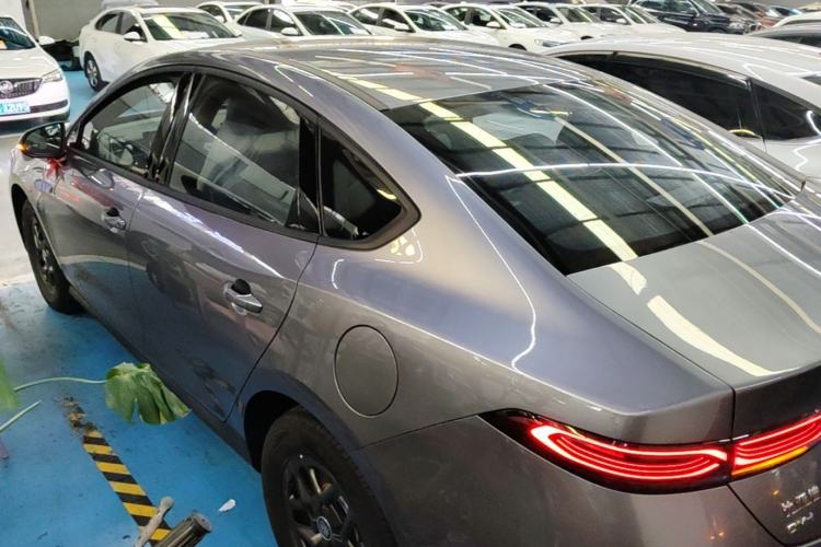 BYD Qin Plus 2025 — фото 4