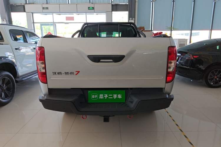 JMC Yuhu 7 2023 — 5