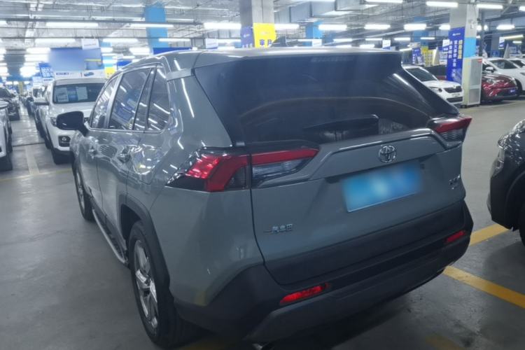 Toyota RAV4 2020 — 4