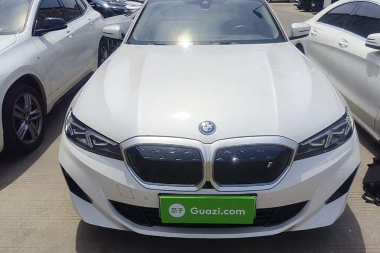 BMW i3 2022 — 2