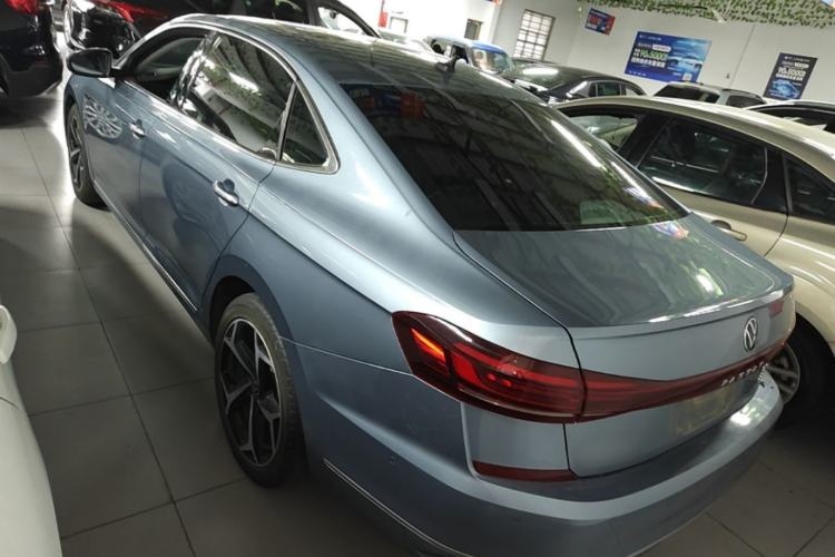 Volkswagen Passat 2023 — 4