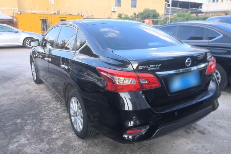 Nissan Sentra 2022 — фото 4