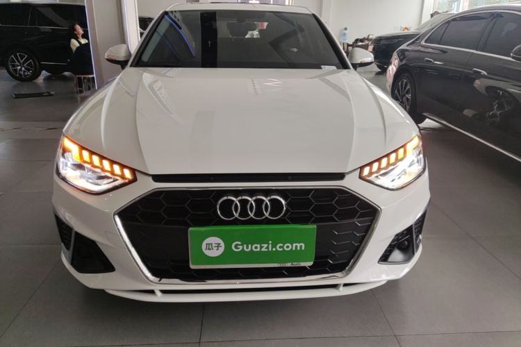 Audi A4 2023 — 2
